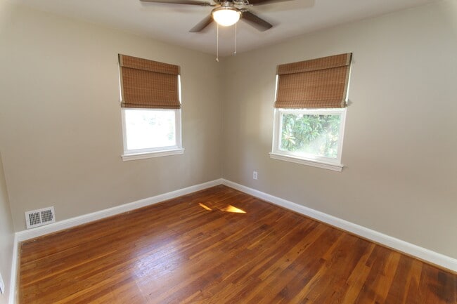 Building Photo - 2713 Arcola Ave