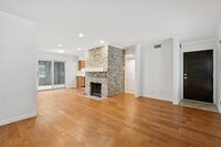 Building Photo - 4402 Buena Vista St