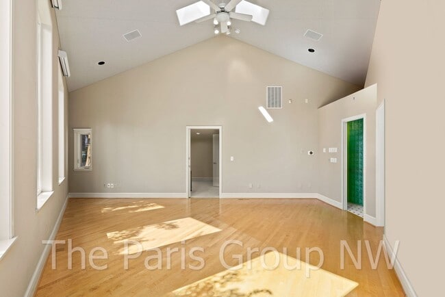 Building Photo - Extraordinary Custom Enatai Home *4min to DT Bellevue *High End Finishes * Central AC *EV Charger