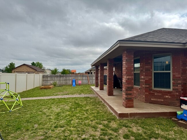 Building Photo - 3313 Northglen Dr