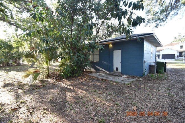 Building Photo - 2801 Sanders Dr