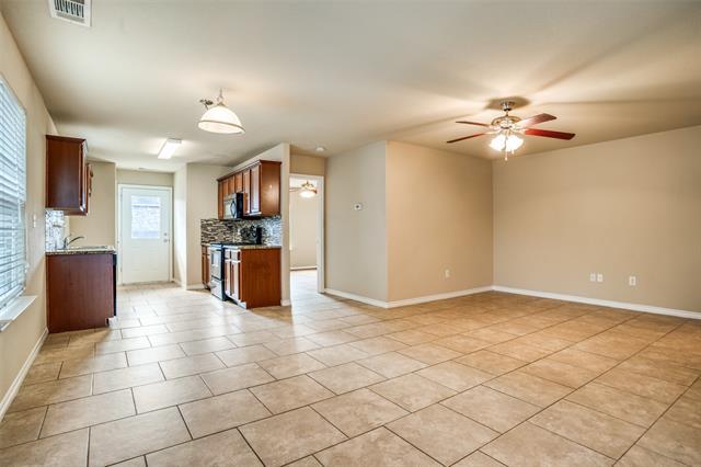 Building Photo - 811 E College St