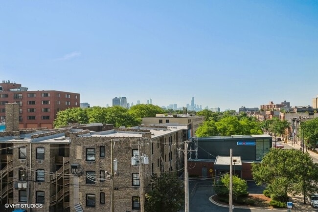 Building Photo - 3631 N Halsted St