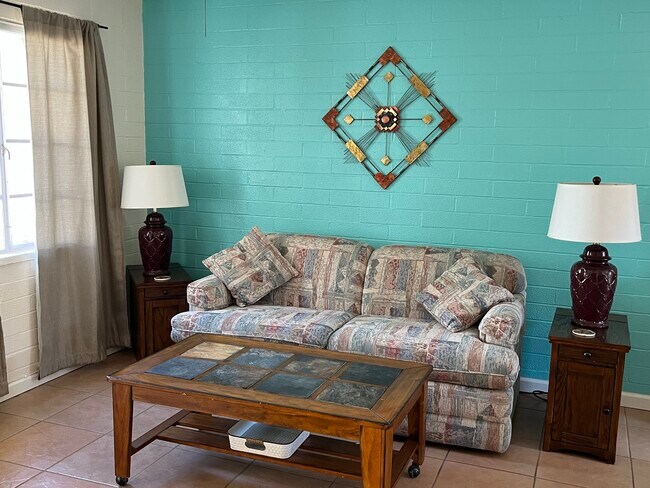 Building Photo - 393 S Paseo Madera