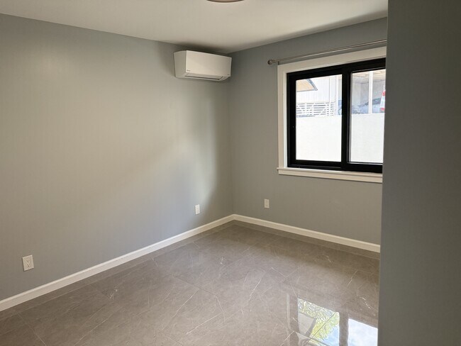 Building Photo - 4030 Hoku Ave
