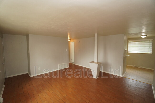 Building Photo - 673 Miller Ct