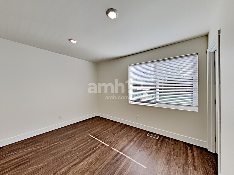 Building Photo - 12718 81st Avenue Court East