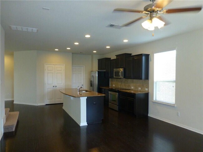 Building Photo - 16029 Hampton Bliss Trce