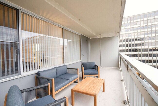 Building Photo - 2111 Richmond Hwy