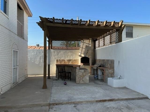 Building Photo - 2704 San Agustin Ave