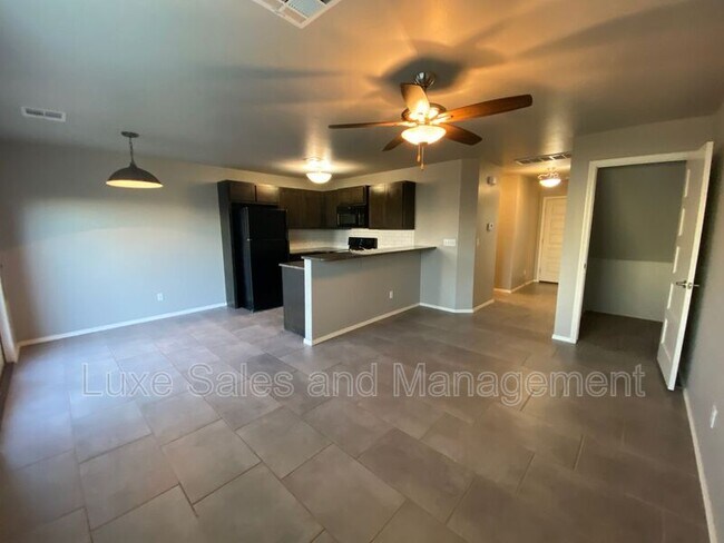 Building Photo - 6933 Mayberry Ln