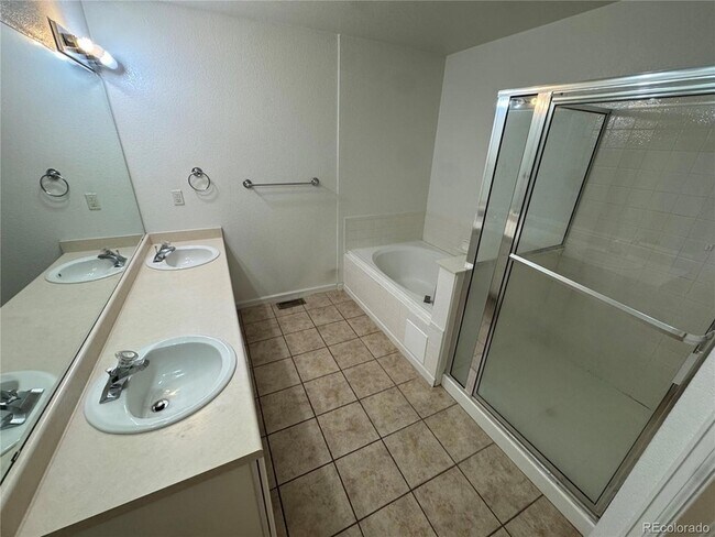 Building Photo - 4505 S Auckland Ct