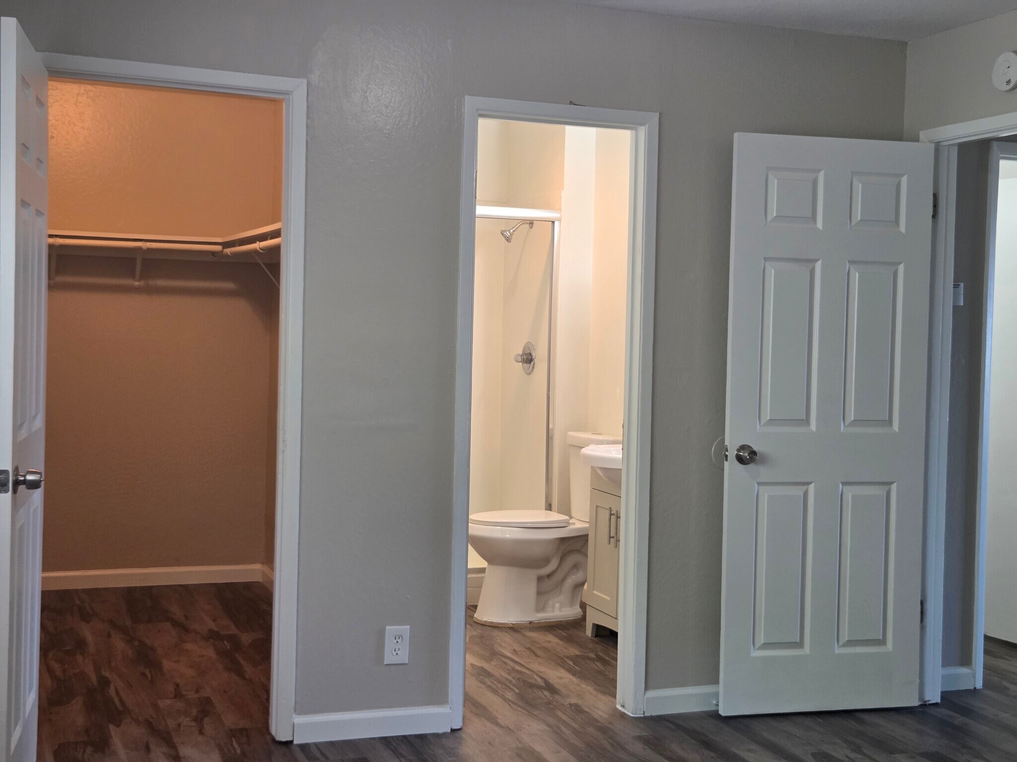 Building Photo - 25684 Spring Dr