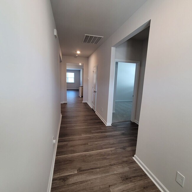 Building Photo - Brand New 4 bedroom, 2 bathroom house located in the desirable Brunswick Forest community in Leland