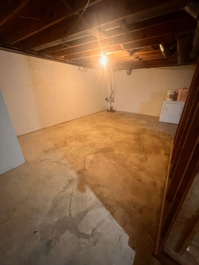 Building Photo - 10132 W Jonen St