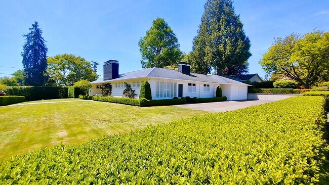 Building Photo - Broadmoor Mid-Century 3 Bedroom Ranch With...