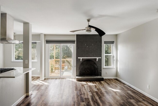 Building Photo - 6101 London Dr