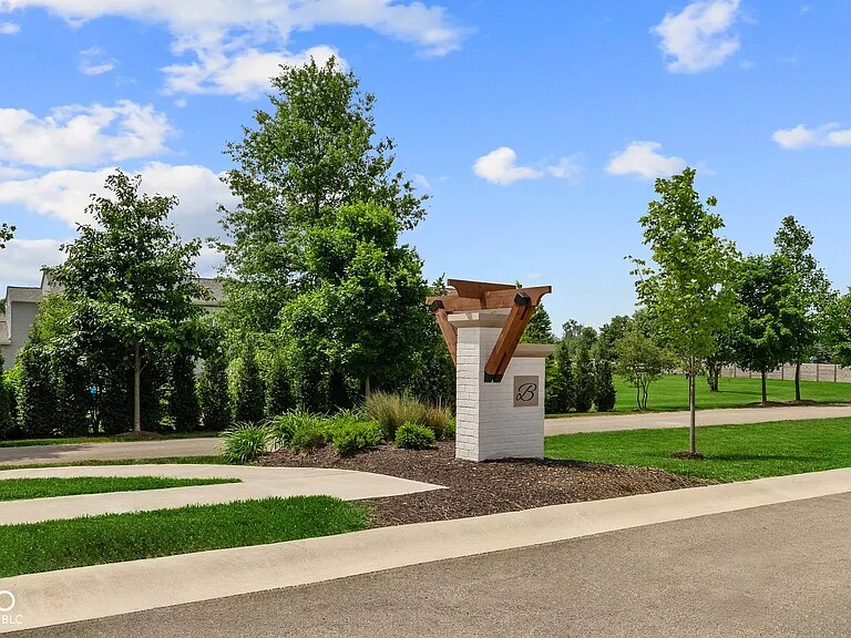 Building Photo - 17451 Ebling Trl