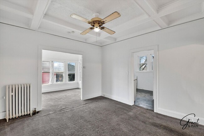 Building Photo - 2685 Clairmount Ave