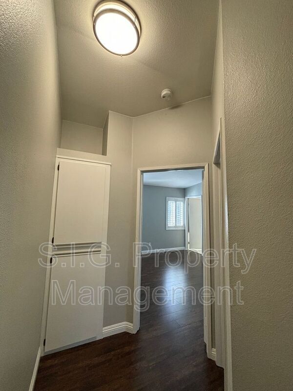 Building Photo - 11377 Osborne Pl