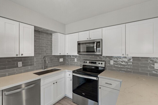 Building Photo - 15237 North 21st St