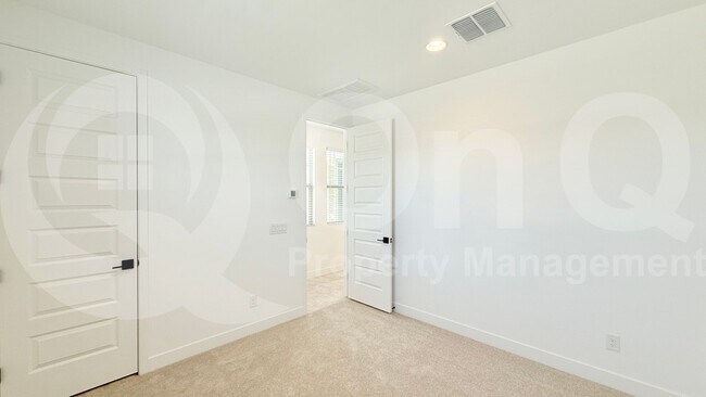 Building Photo - 3606 N 103rd Ave