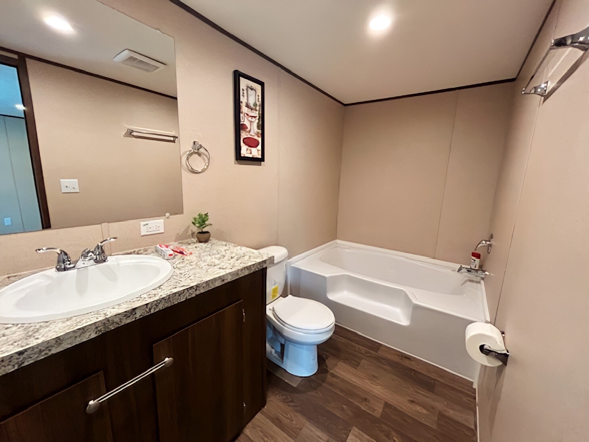 Building Photo - 15 Deerwood Park