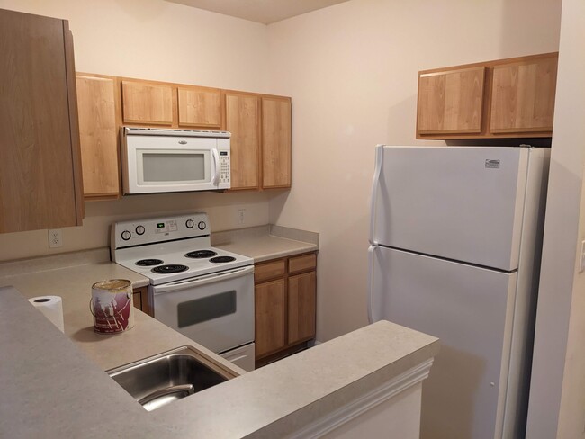 Kitchen - 3881 E Barrington Dr