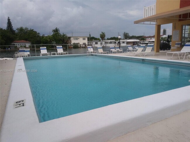 Building Photo - 7900 Tatum Waterway Dr