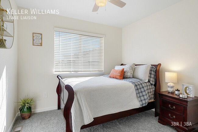 Building Photo - 1539 Spring Water Pt