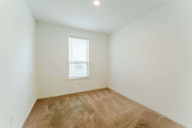 Building Photo - 1017 Laguna Cv Dr
