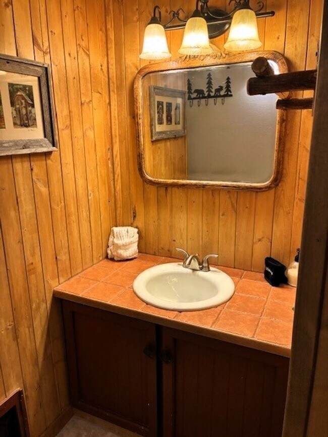 Building Photo - Monthly Rental- Gold Camp #46