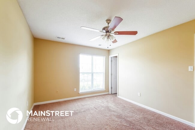 Building Photo - 4152 Triple Crown Loop N