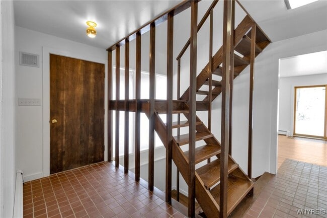 Building Photo - 2955 E Church St