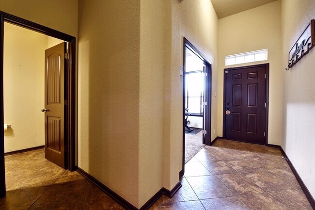 Building Photo - BEAUTIFUL HOME  |  4 BEDS & 3.5 BATHS  |  OFFICE  |  LOFT  |  NEAR 1604 AND 151