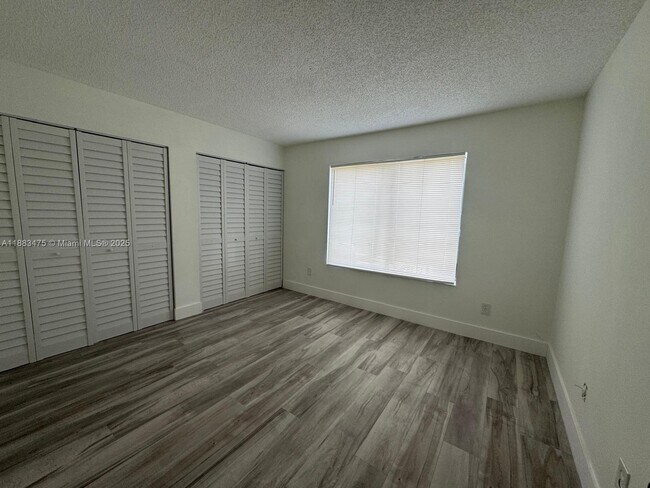 Building Photo - 20424 NW 15th Ave