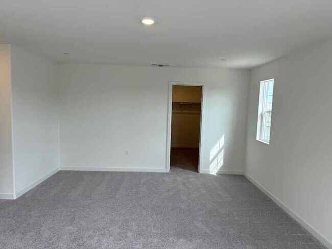 Building Photo - Brand New Home in Elk Grove. 4 Bed/3Bath