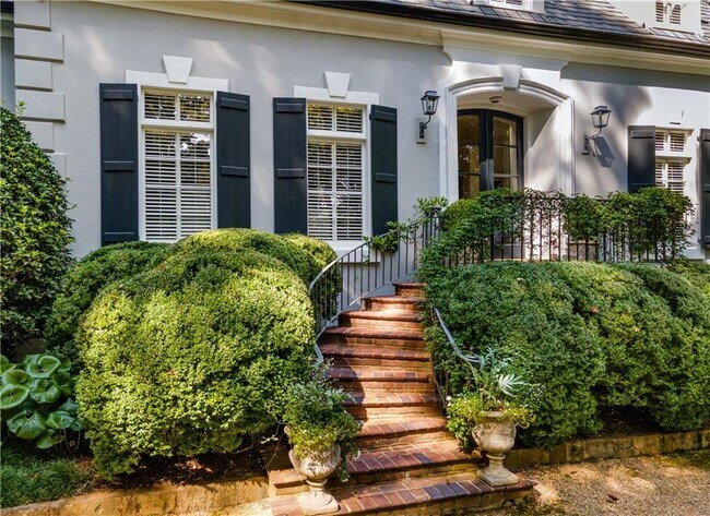 Building Photo - 4224 E Conway Dr NW