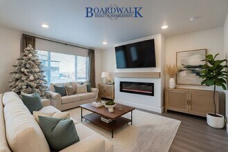 Building Photo - Modern 3-Bed Home with Yard & Amenities