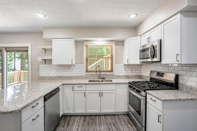 Building Photo - 7652 Cashel Ct