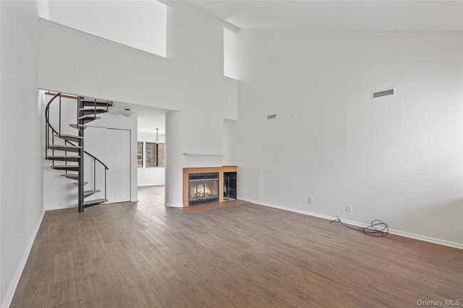 Building Photo - 132 Stonemeadow Dr