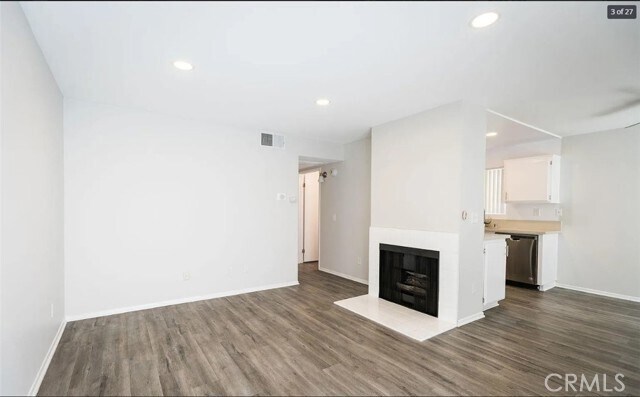 Building Photo - 4406 Cahuenga Blvd