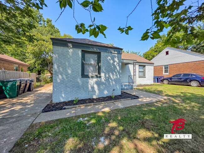 Building Photo - ozy 2-Bedroom Home in NE OKC – Affordable ...