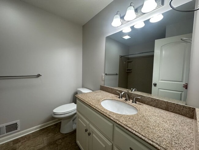 Building Photo - {10240}  Renovated Home in Cherry Hills+ H...