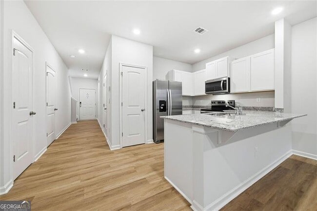 Building Photo - 5961 Skylar Dr