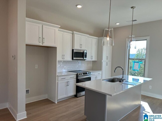 Building Photo - 4882 Silas Ave
