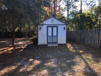 Building Photo - 905 Lowry Ct