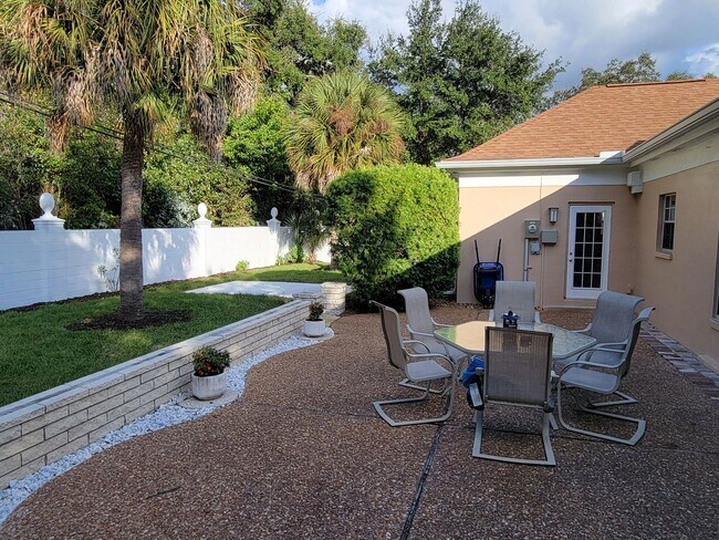 Building Photo - 3/2 UNFURISHED HOME LOCATED IN BOCA GRAND COUNTRY CLUB