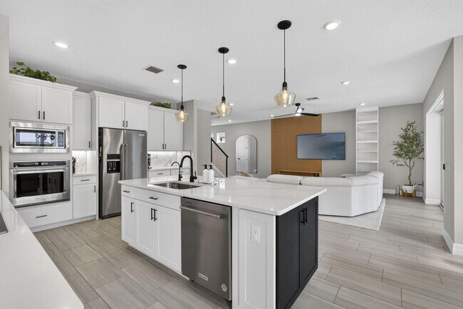 Building Photo - 12534 Triumph Ln