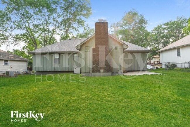 Building Photo - 1408 SW 14th St